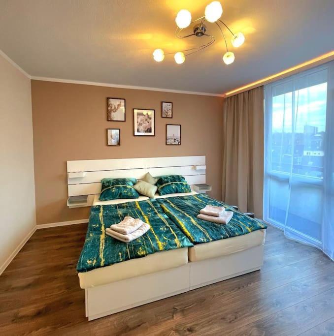 Grosse 3-Zimmer Wohnung, Zentrale Lage. Mülheim an der Ruhr Exteriör bild