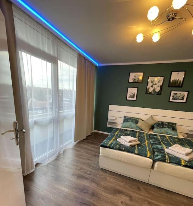Grosse 3-Zimmer Wohnung, Zentrale Lage. Mülheim an der Ruhr Exteriör bild