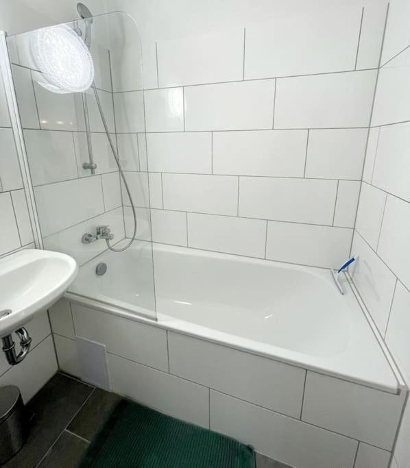 Grosse 3-Zimmer Wohnung, Zentrale Lage. Mülheim an der Ruhr Exteriör bild