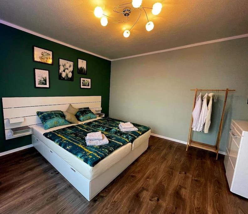 Grosse 3-Zimmer Wohnung, Zentrale Lage. Mülheim an der Ruhr Exteriör bild