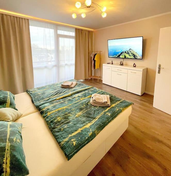 Grosse 3-Zimmer Wohnung, Zentrale Lage. Mülheim an der Ruhr Exteriör bild