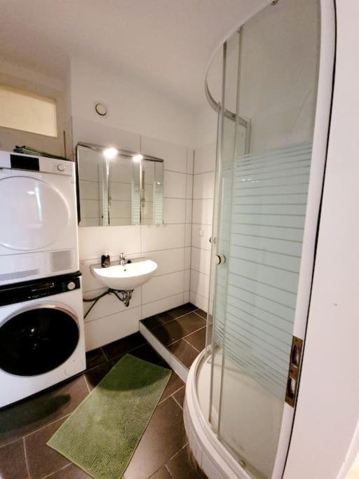 Grosse 3-Zimmer Wohnung, Zentrale Lage. Mülheim an der Ruhr Exteriör bild